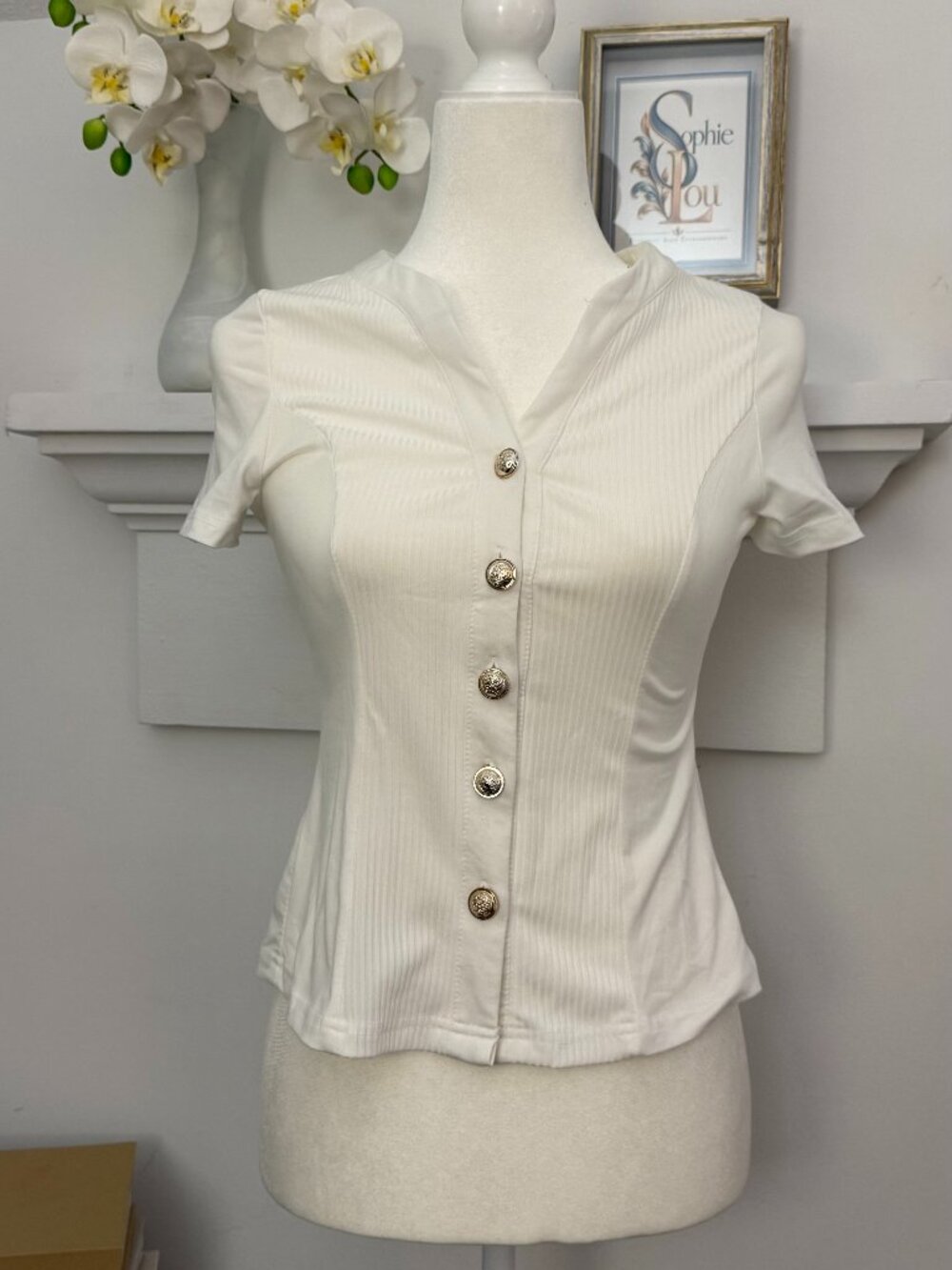 Franclia White Ribbed Gold Button Fitted Top S New w/o Tags